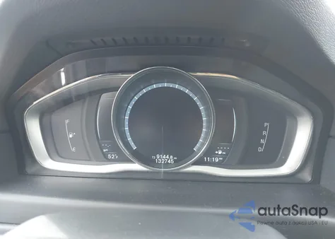 2016 Volvo Xc70 T5 Platinum z USA, uszkodzony, nr VIN YV4612NM5G1265531